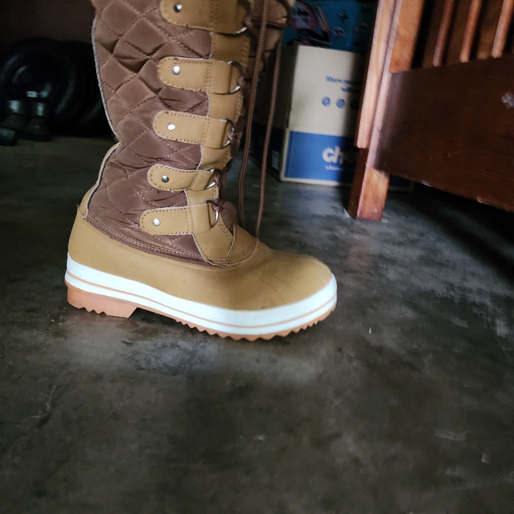 Brown and Tan Winter Lace-Up Boots - Picture 5 of 5